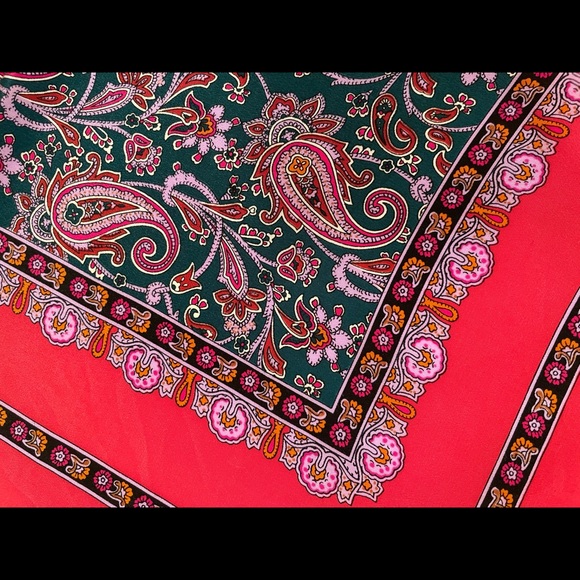 🎉HP🎉 Vintage Paisley Scarf - Picture 4 of 7